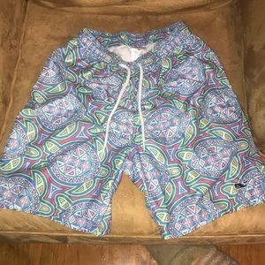 Vineyard Vines trunks with Turtle print